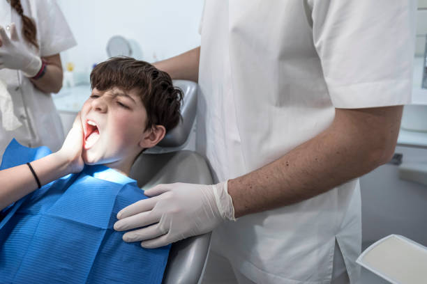 Best Emergency Tooth Extraction in Vineyard, CA